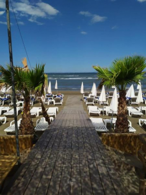 Nice Apt of 30 m near the beach with sea view
